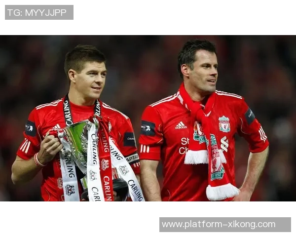 杰拉德称赞罗伊基恩被低估认为他在多个方面展现强大实力