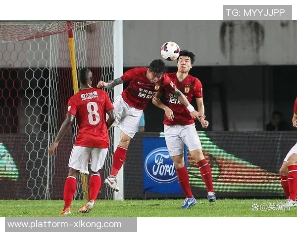 迈尼昂凭借7次扑救和点球扑救荣膺AC米兰对阵罗马最佳球员称号