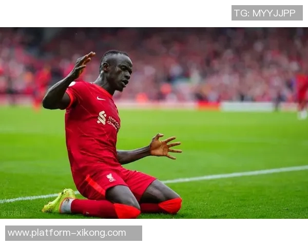 18岁恩迪亚耶因马内激励梦想穿上红军战袍与利物浦签约照片曝光 18岁恩迪亚耶因马内激励梦想穿上红军战袍与利物浦签约照片曝光