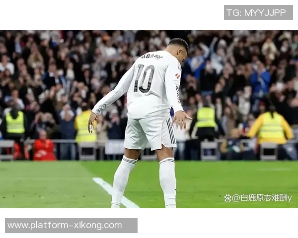 菲戈谈姆巴佩带伤出战需谨慎皇马曼城对决将引人瞩目 菲戈谈姆巴佩带伤出战需谨慎皇马曼城对决将引人瞩目