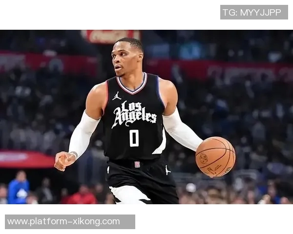 全能战士威少独领风骚成篮板助攻三分王者的唯一球员