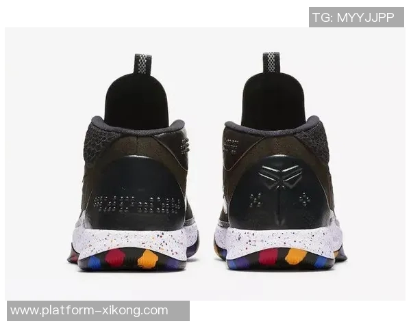 未来之星闪耀赛场Nike为NCAA女篮球员朱朱沃特金斯特别推出个性配色球鞋